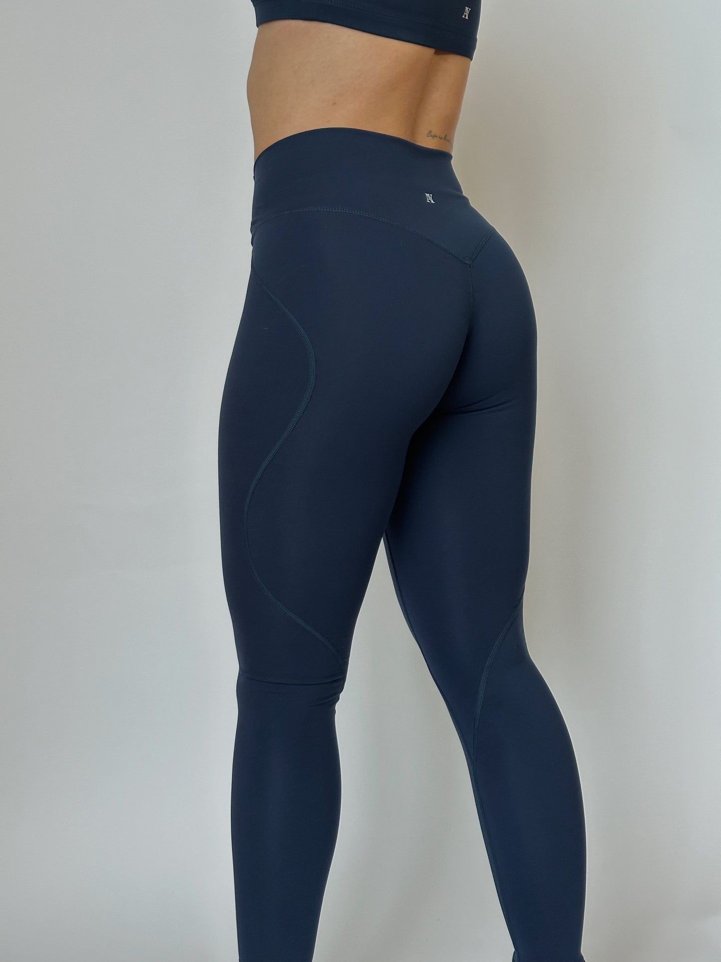 DIVINE LEGGING